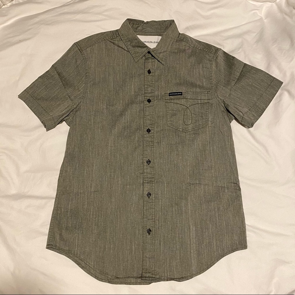 Calvin Klein mens button down collared shirt